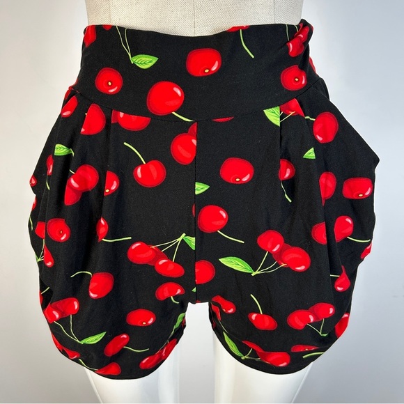 Leggings Depot Cherry Patterned High Waist Shorts L - Picture 1 of 8
